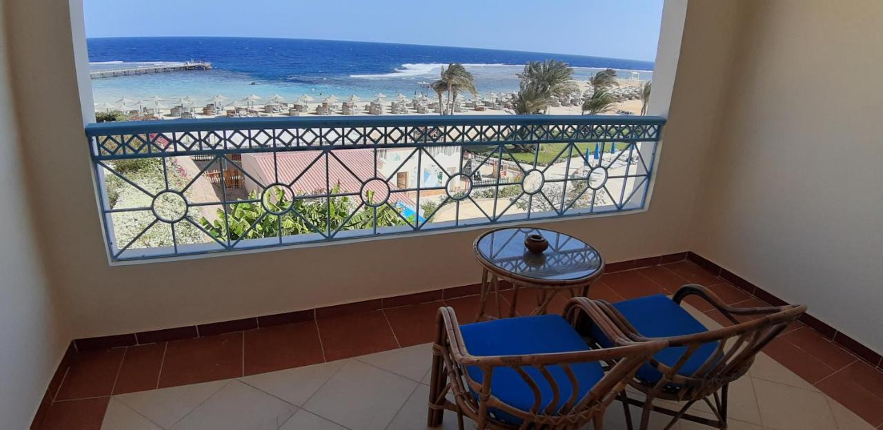 Deluxe Family room Beach Front View